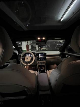 VOLVO XC40 1.5 T5 RECHARGE R-DESIGN GEARTRONIC